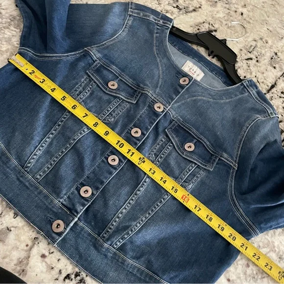 ❌SOLD Torrid Denim Crop Collarless Jacket 2X NWT 12726818 - Picture 9 of 13